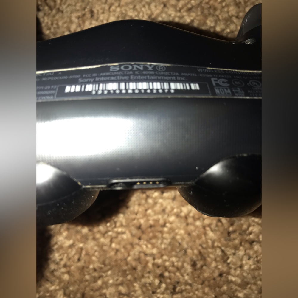PlayStation controller - Picture 3 of 3